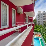 Twin Apart Otel 4*