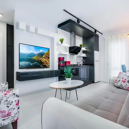 Twin Apartmanhotel 3*