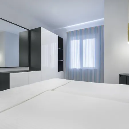 Twin Apartahotel